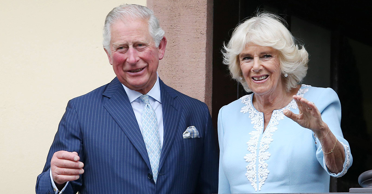 Skal vi skriva Charles 3. eller Karl 3. når vi omtalar kongen i Storbritannia? Ektefellen hans blir kalla «queen consort» på engelsk. Kva blir det på norsk?