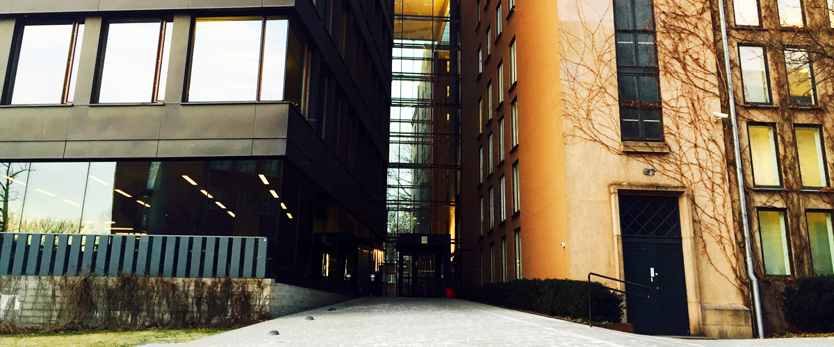 Språkrådets inngangsparti utendørs