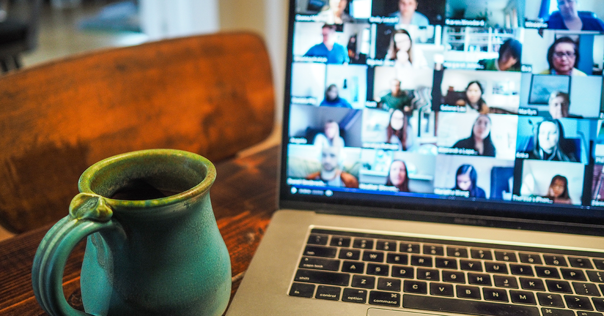 Åpen laptop, digitalt møte